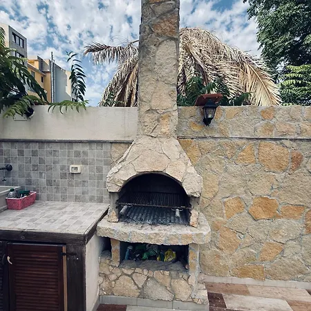 Casa Con Cucina In Giardino E Parcheggio