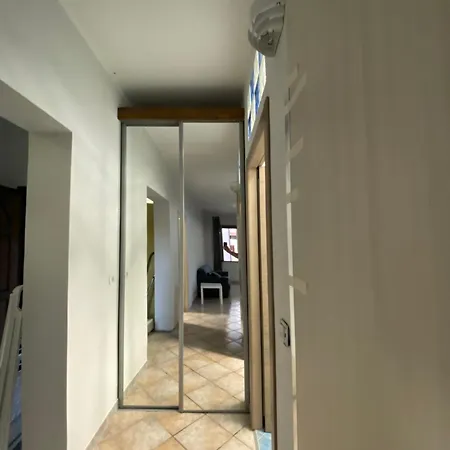 Casa Con Cucina In Giardino E Parcheggio 아파트 *
