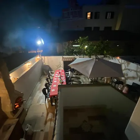 Casa Con Cucina In Giardino E Parcheggio