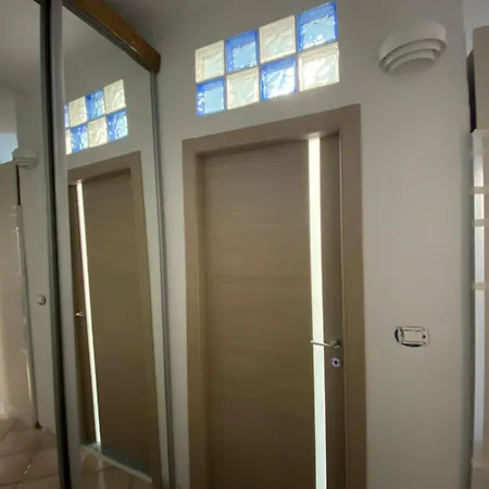 Lejlighed Casa Con Cucina In Giardino E Parcheggio *